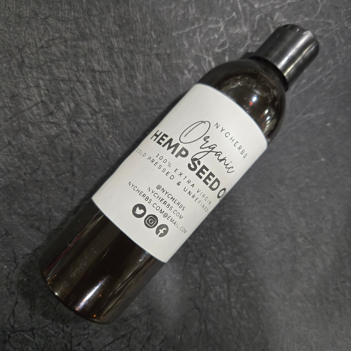 Aceite de semilla de cáñamo | Bienestar para la piel, el cabello y el corazón