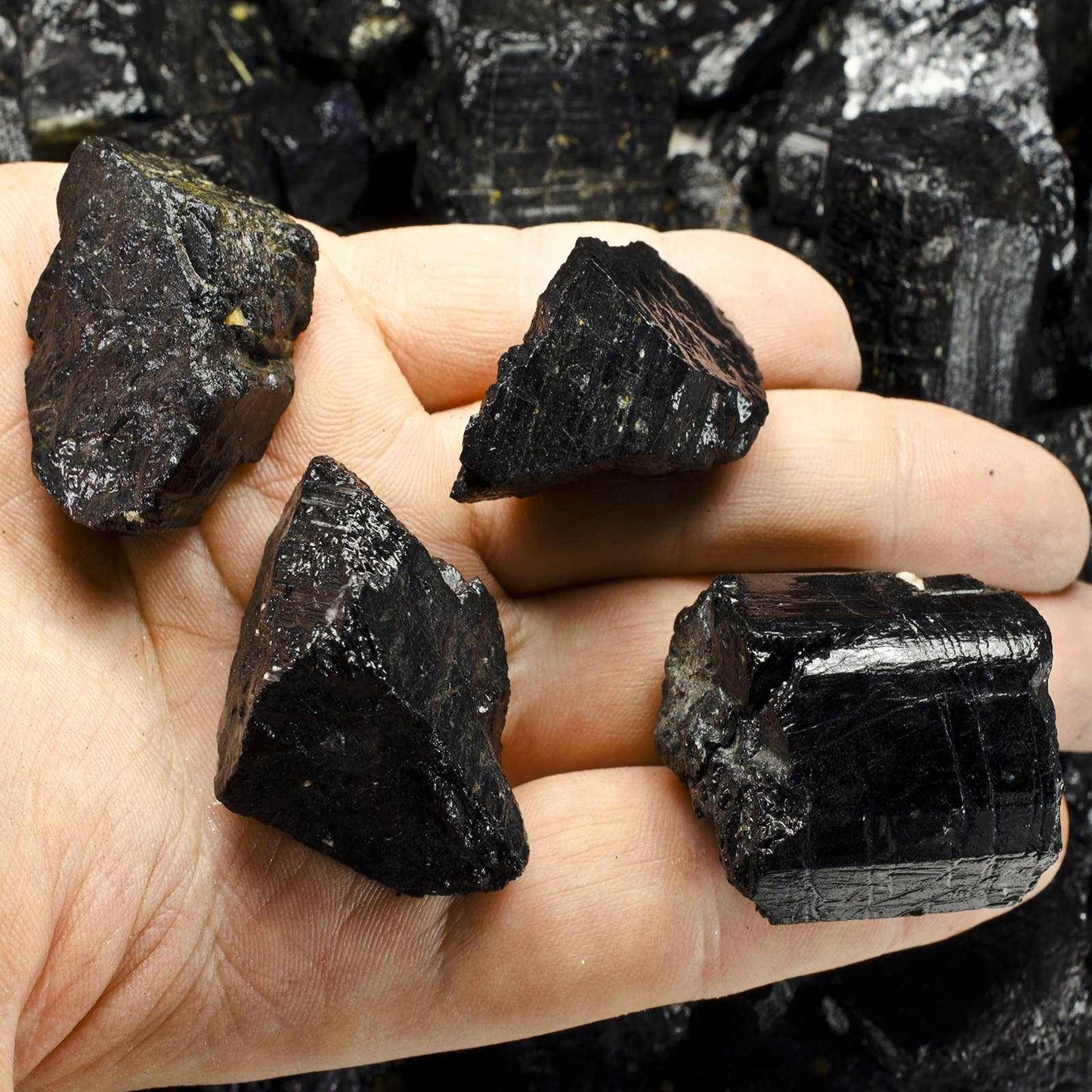 Turmalina negra en bruto – Piedra natural de la India