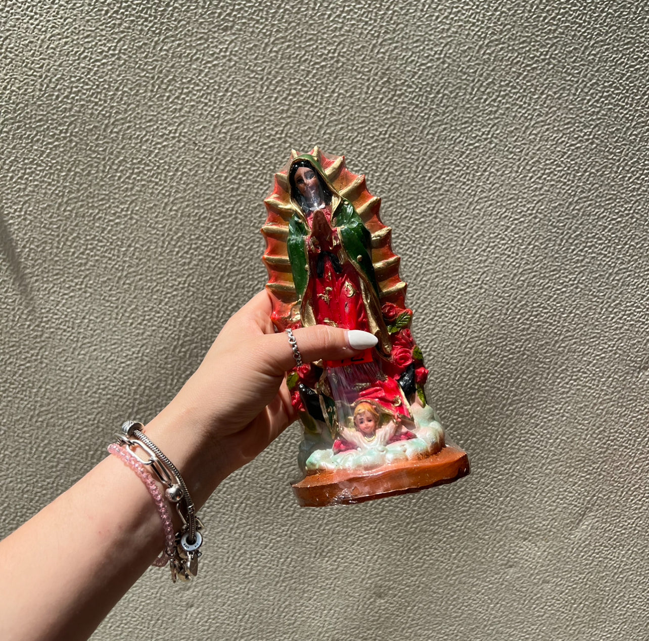 Estatua pequeña de la Virgencita
