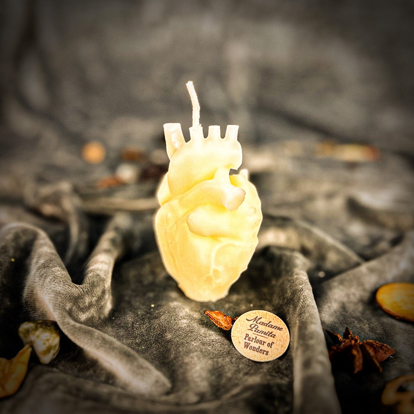 Vela Mágica Corazón Anatómico de Cera de Abeja - Magia para el Amor y la Sanación Emocional