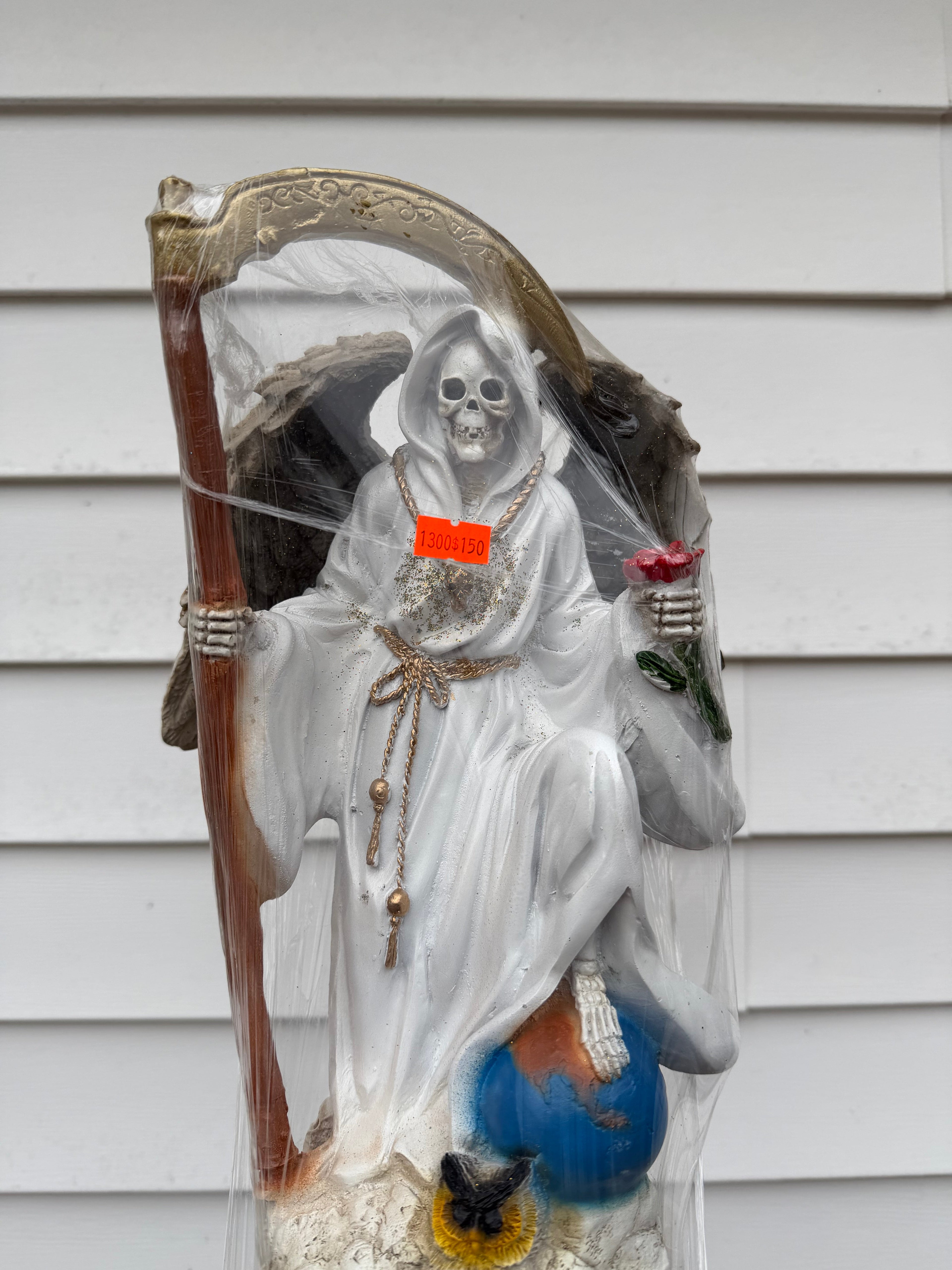 Santa Muerte Alas de Ángel Estatua Decorativa de 35.5 cm