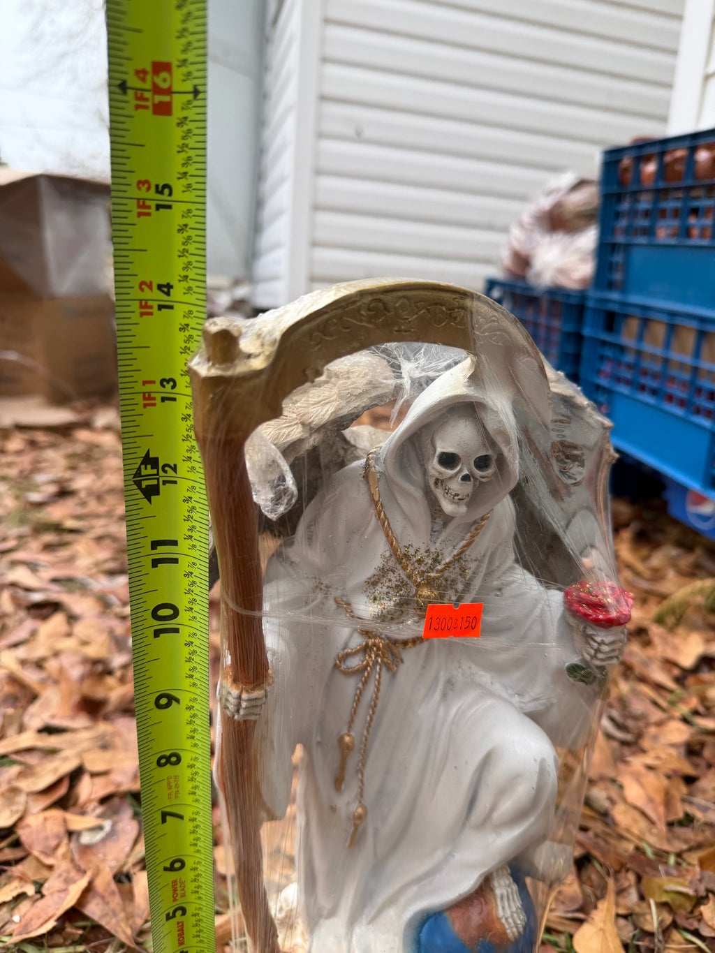 Santa Muerte Alas de Ángel Estatua Decorativa de 35.5 cm