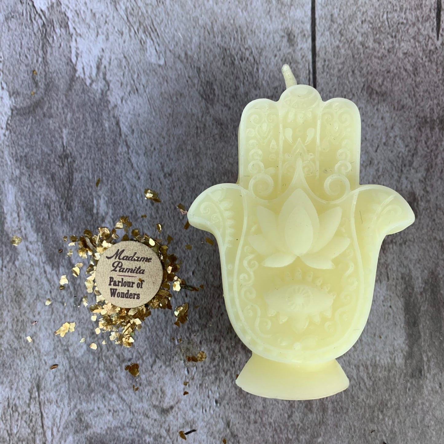 Vela Mágica de Cera de Abeja con Mano de Fátima - Protección contra el Mal de Ojo y Magia de Bendición