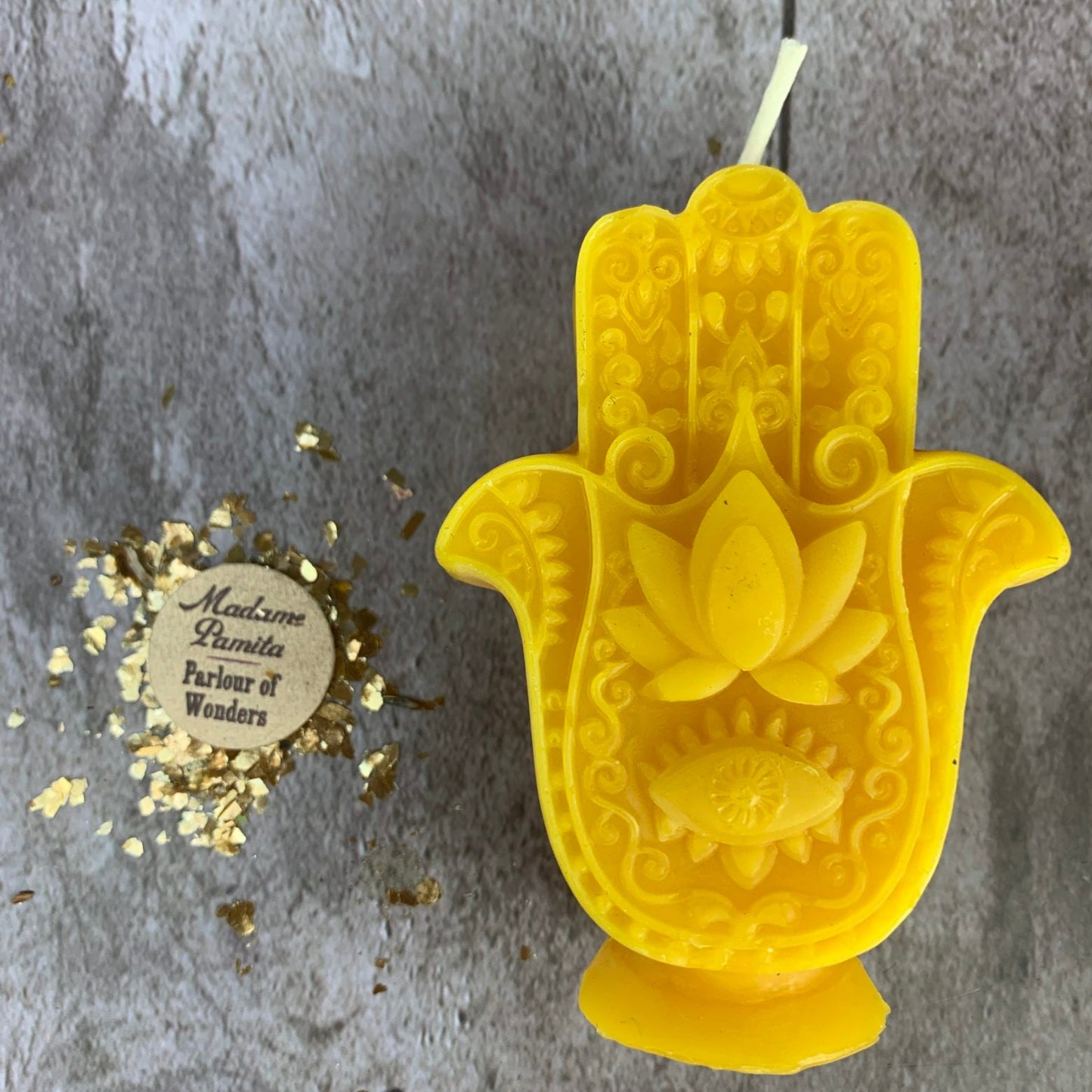 Vela Mágica de Cera de Abeja con Mano de Fátima - Protección contra el Mal de Ojo y Magia de Bendición