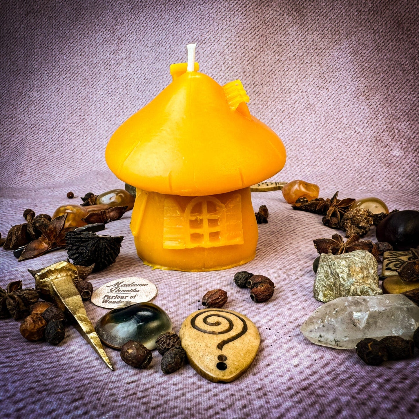 Casita Hada Seta Cera de Abeja Acogedora Hogar Vela Hechizo - Santuario y Magia de Bendición