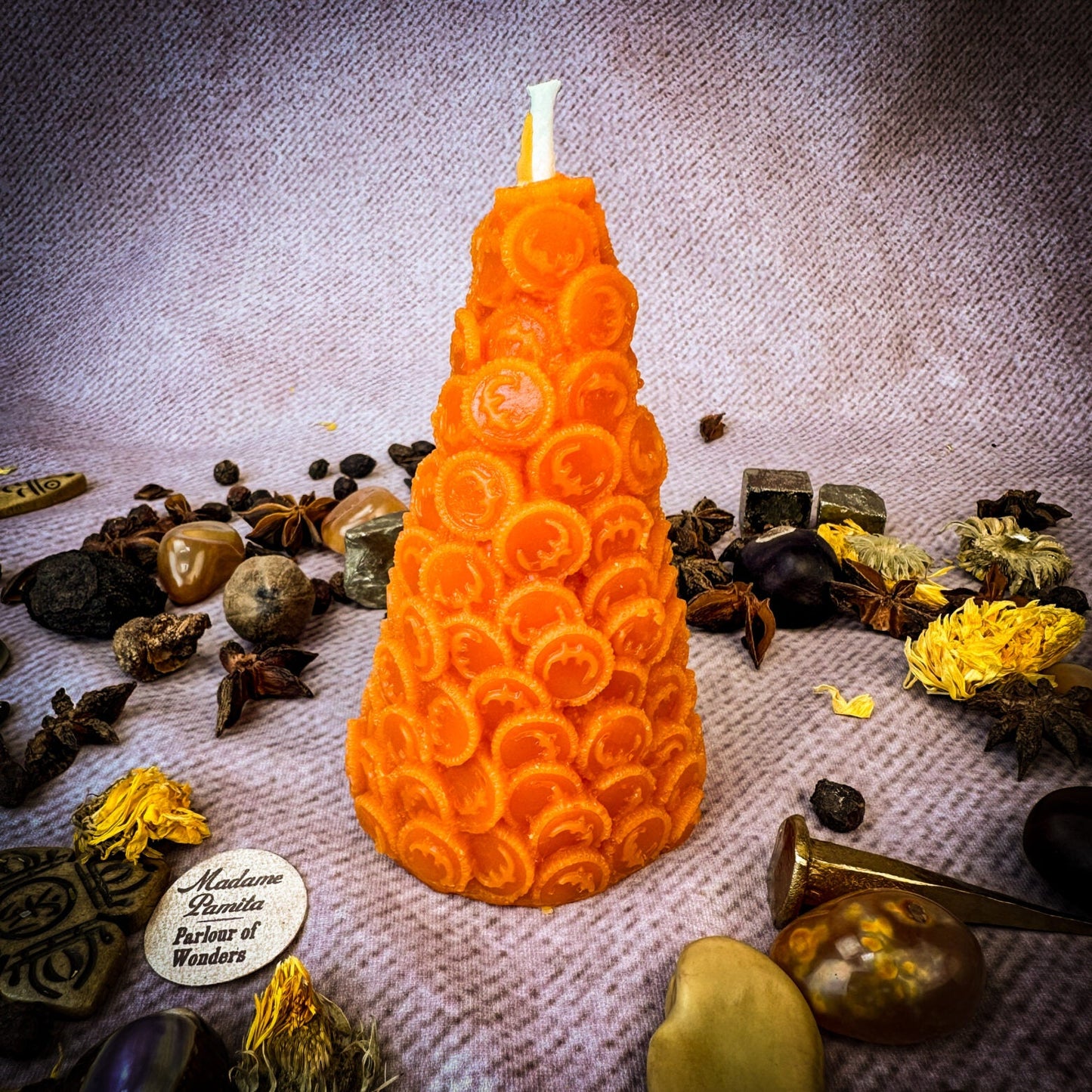 Vela Cónica de Monedas de Cera de Abejas - Imán de Dinero y Magia de Prosperidad
