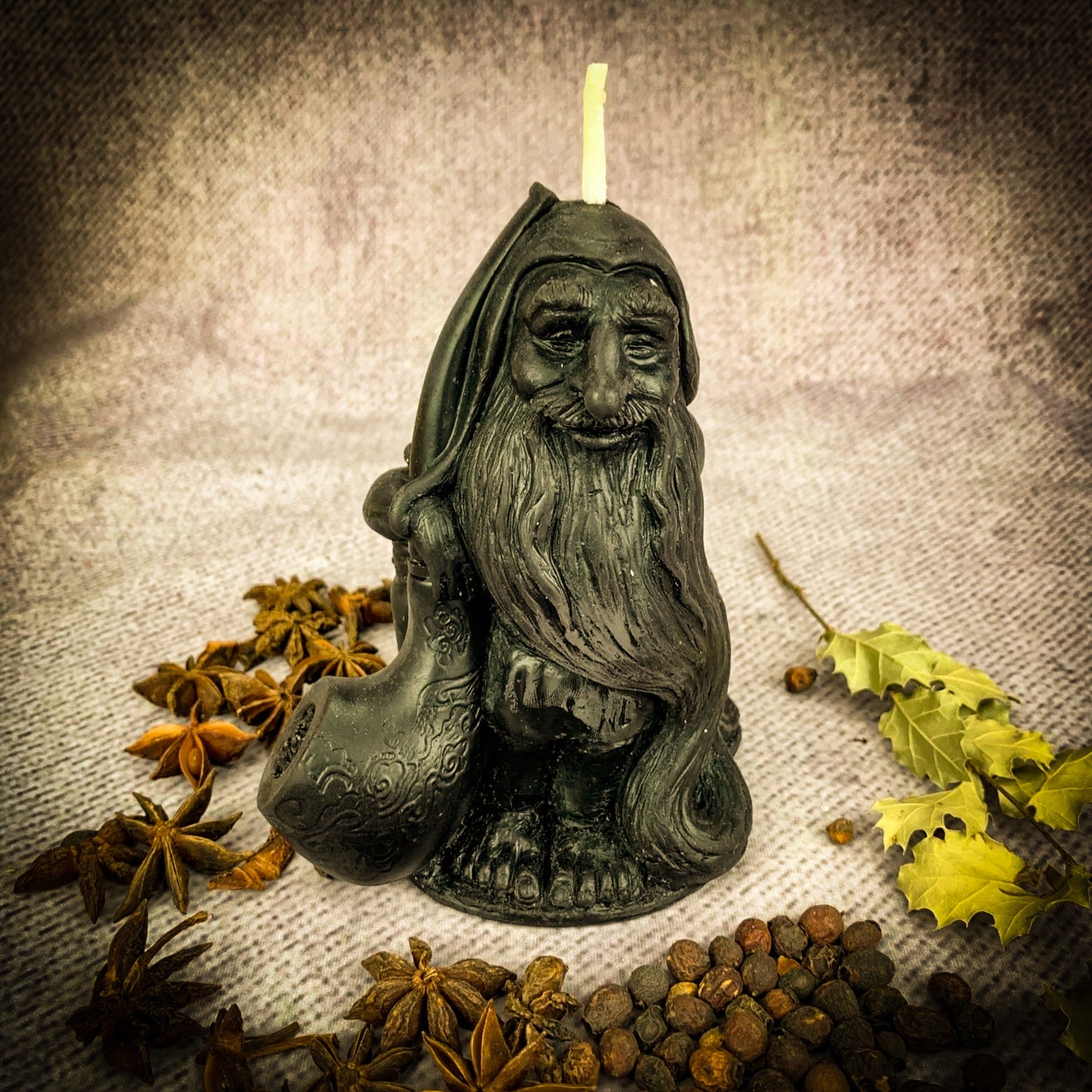 Vela de Hechizo con Cera de Abejas de Gnomo Domovyk - Bendición y Protección del Hogar