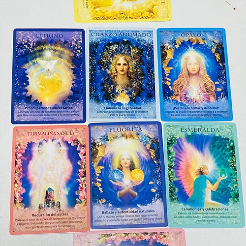 44Pcs Crystals Angel Oracle Cards Spanish Version Fate Divination Tarot Board Game Cristales Ángeles 10.4*7.4Cm