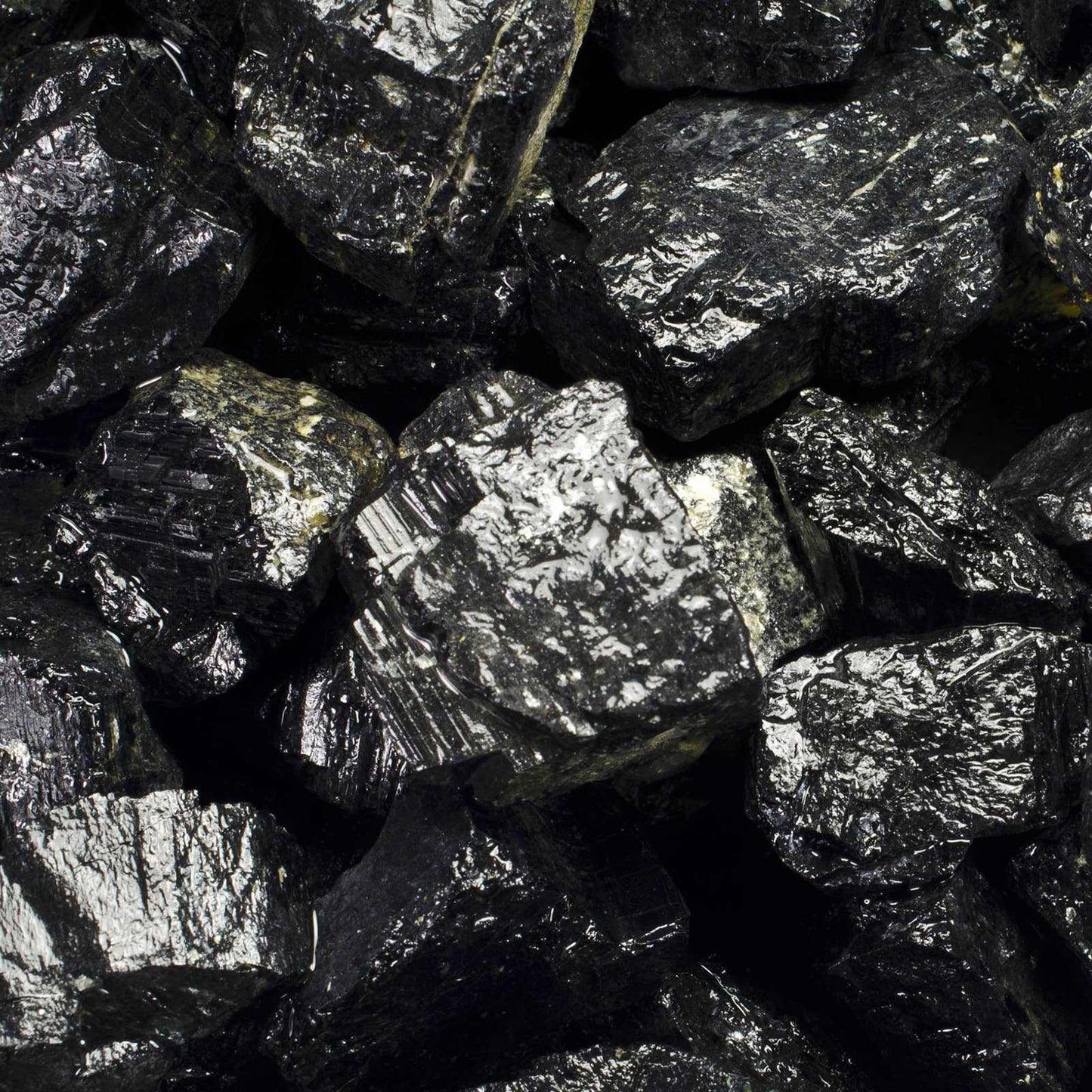 Turmalina negra en bruto – Piedra natural de la India