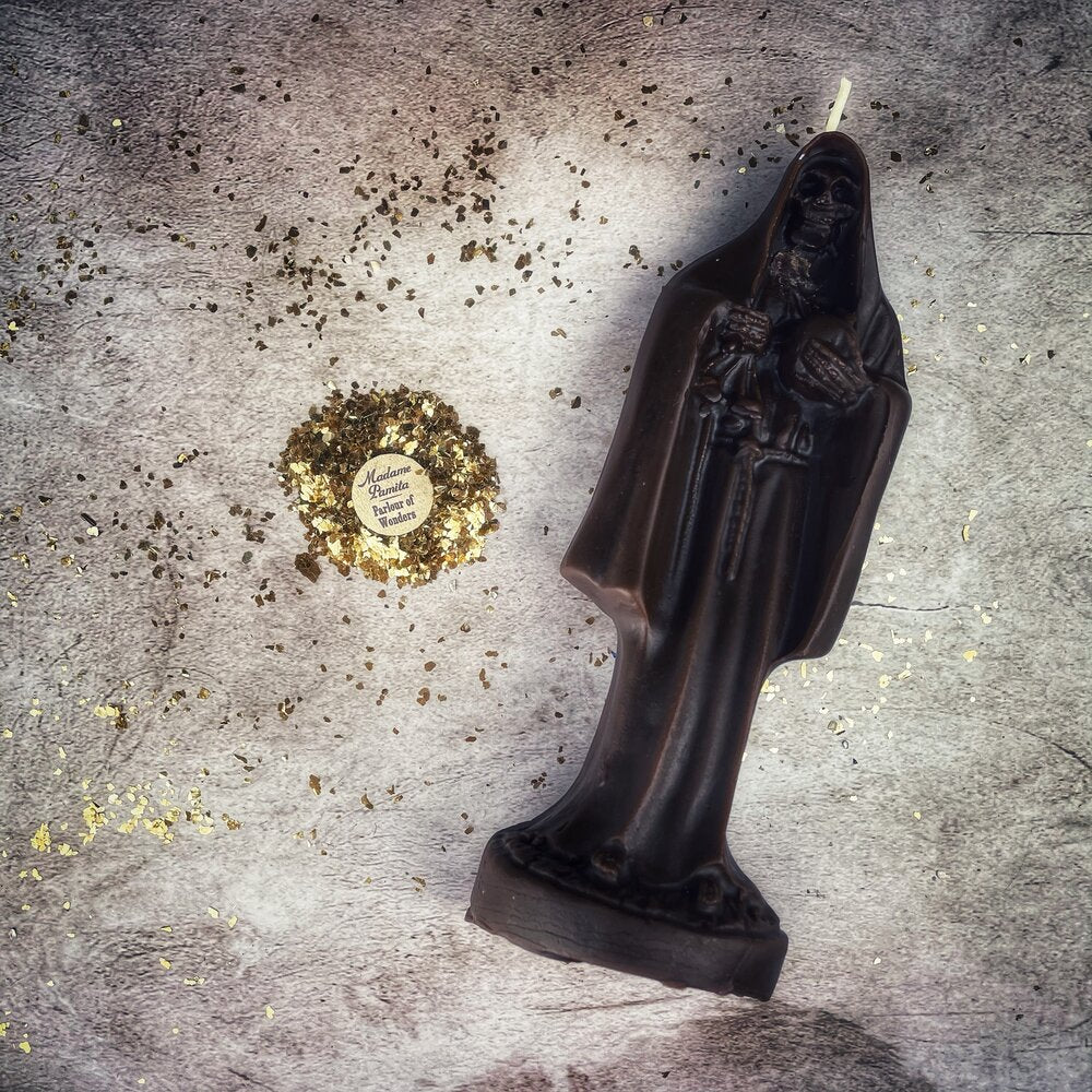 Vela de cera de abeja de la Santa Muerte - Devoción sagrada a la santa popular y magia de protección