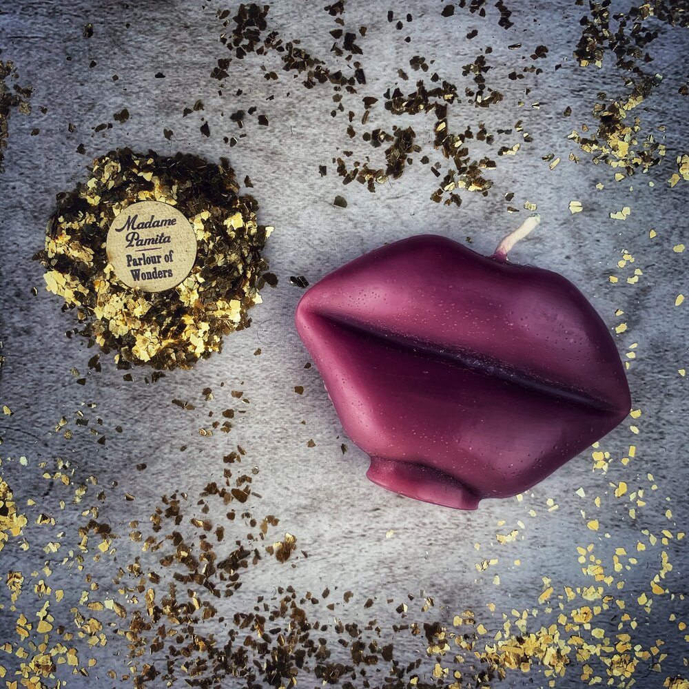 Vela de cera de abejas Labios Háblame - Magia de Comunicación y Pasión