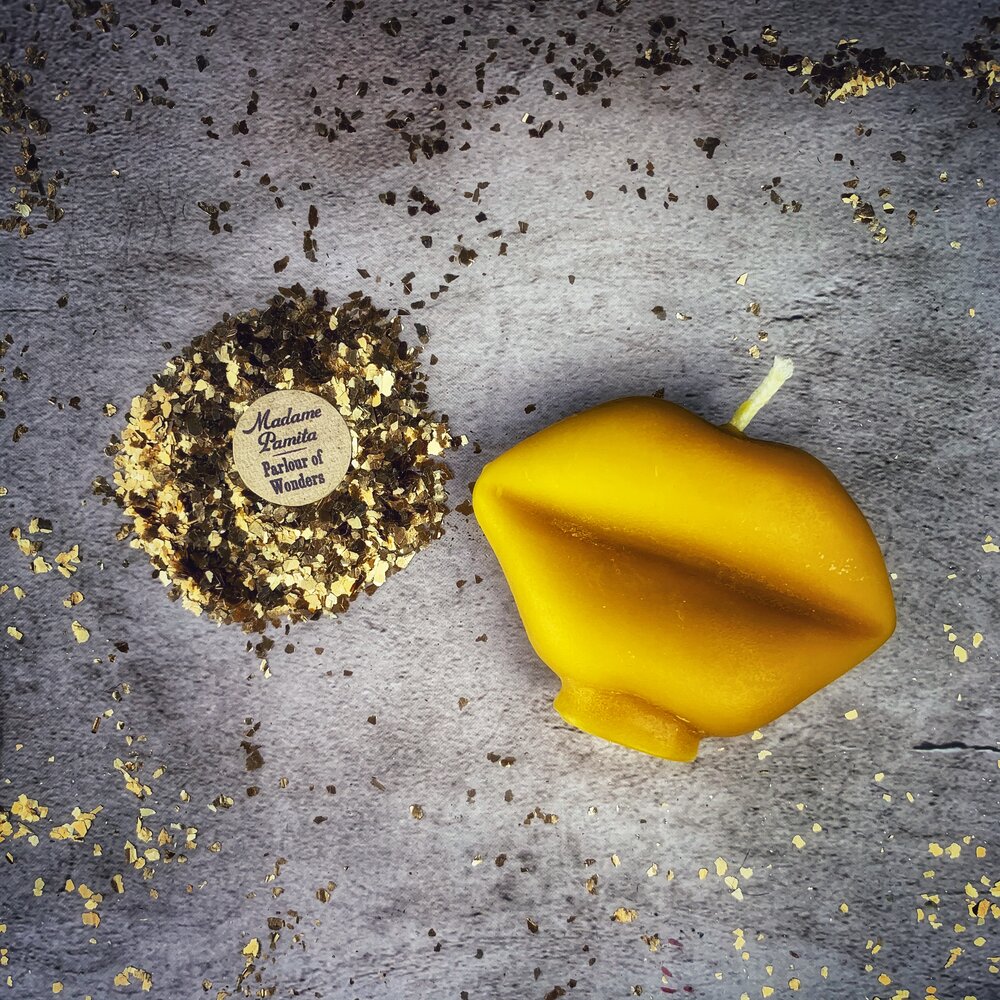 Vela de cera de abejas Labios Háblame - Magia de Comunicación y Pasión