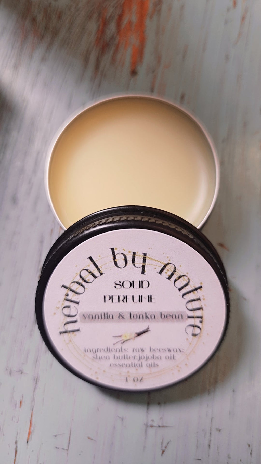Perfume sólido con aceites esenciales